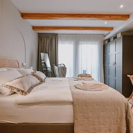 Malin Quattro With Private Jacuzzi * Vantacici